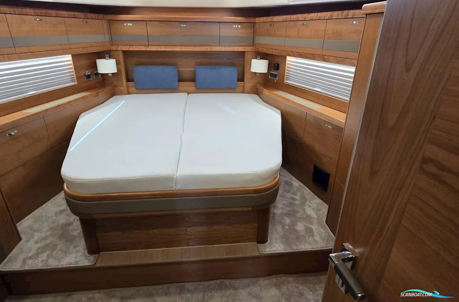 Moody 54 DS - Decksaloon