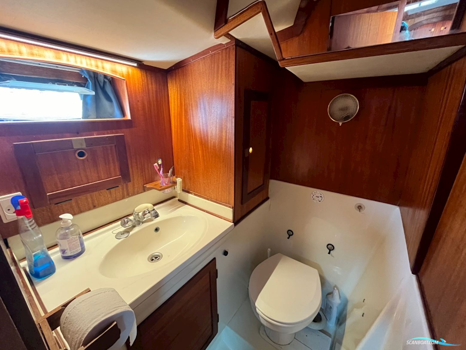 Najad 390 (1988) - Sale Pending