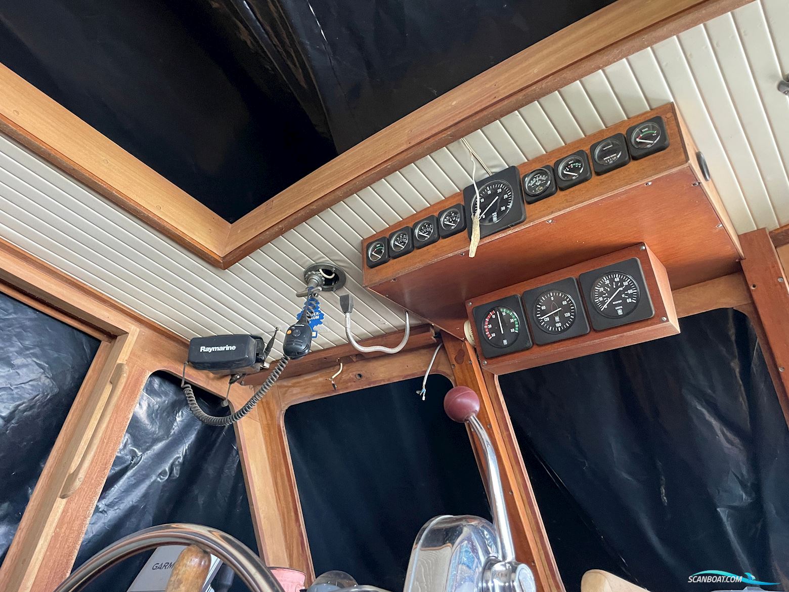 Nauticat  33