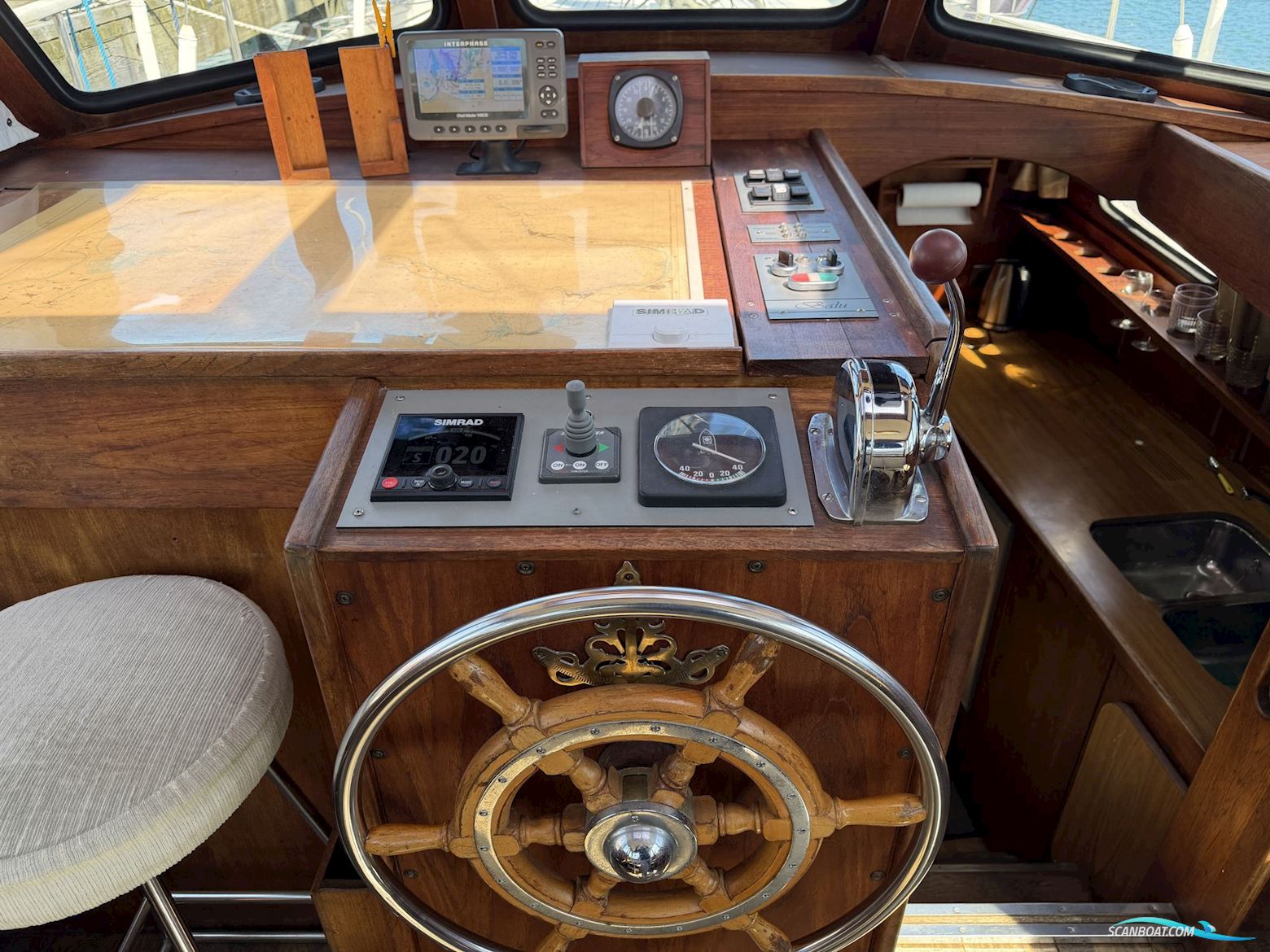 Nauticat 33