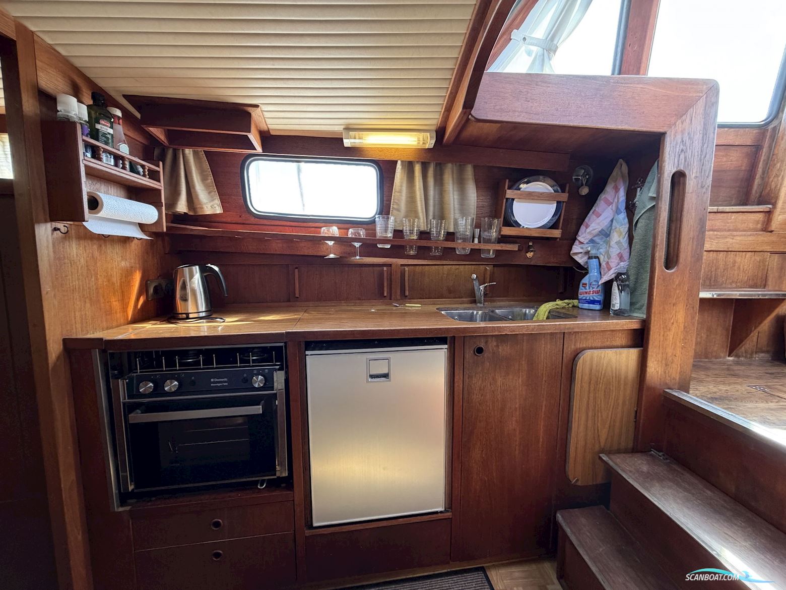Nauticat 33
