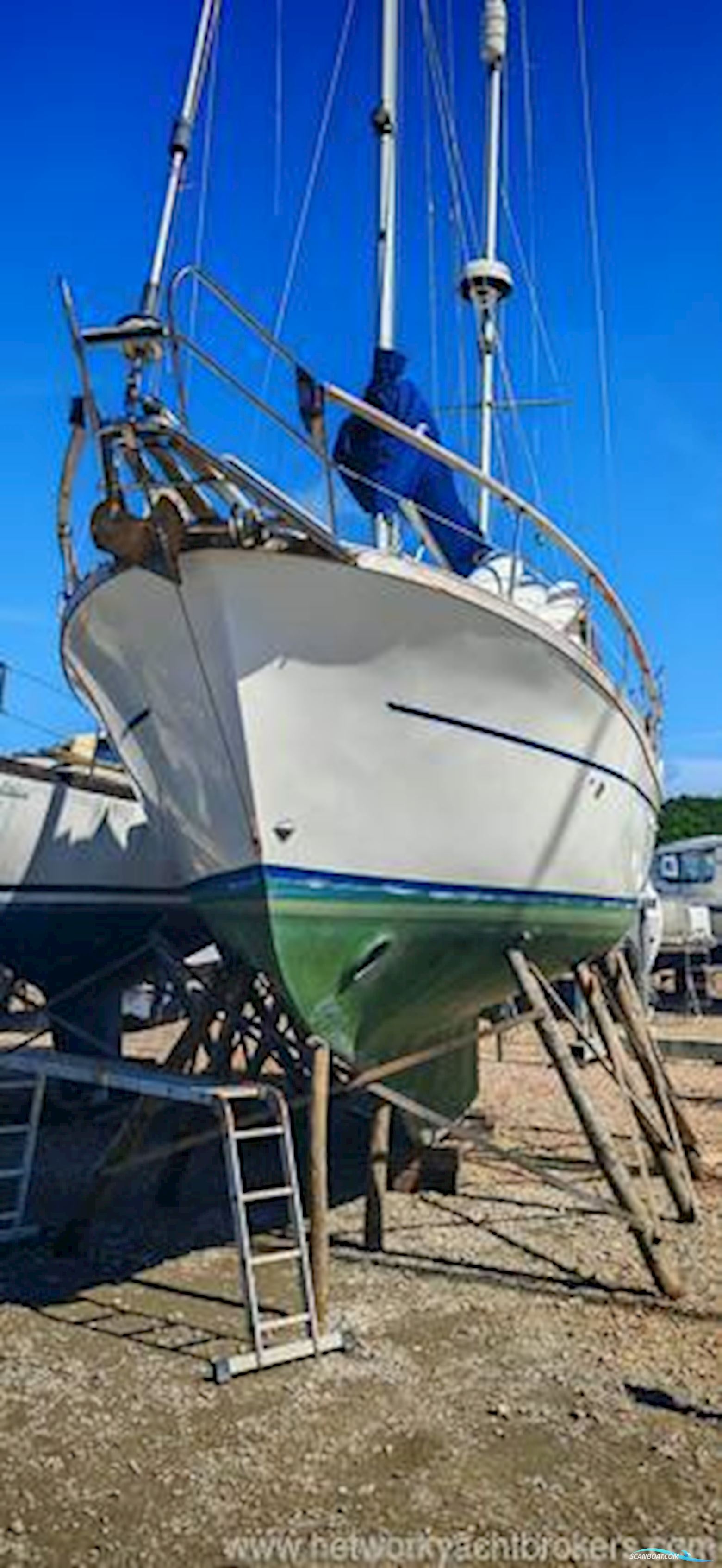 Nauticat 33