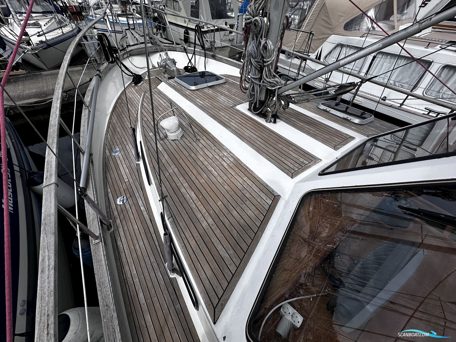 Nauticat 33