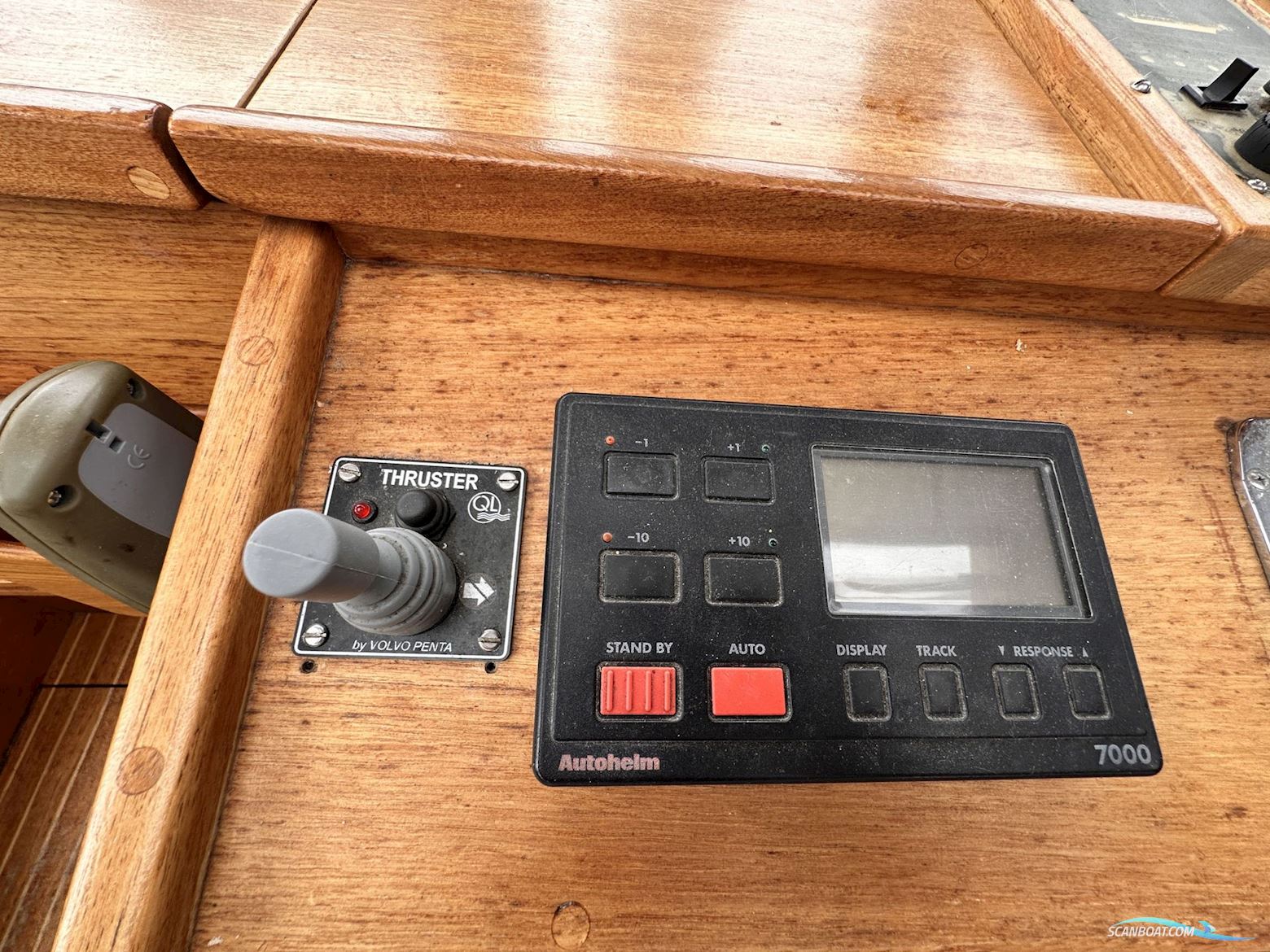 Nauticat 33
