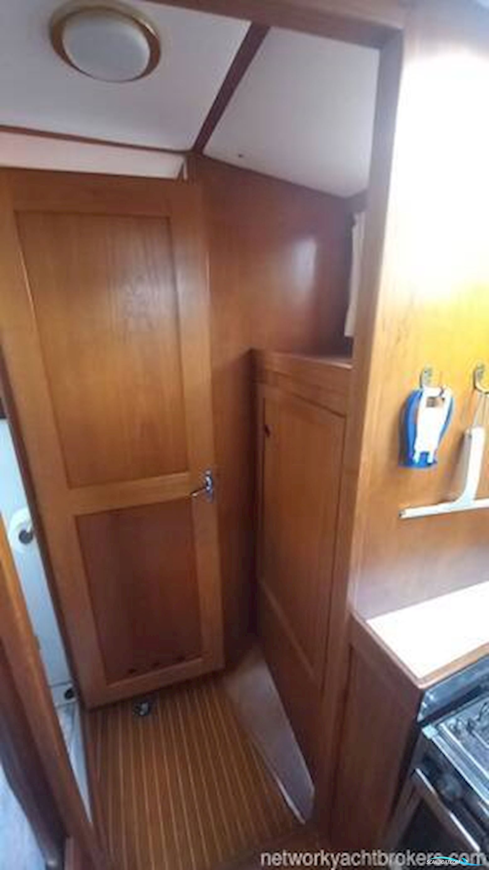 Nauticat 33