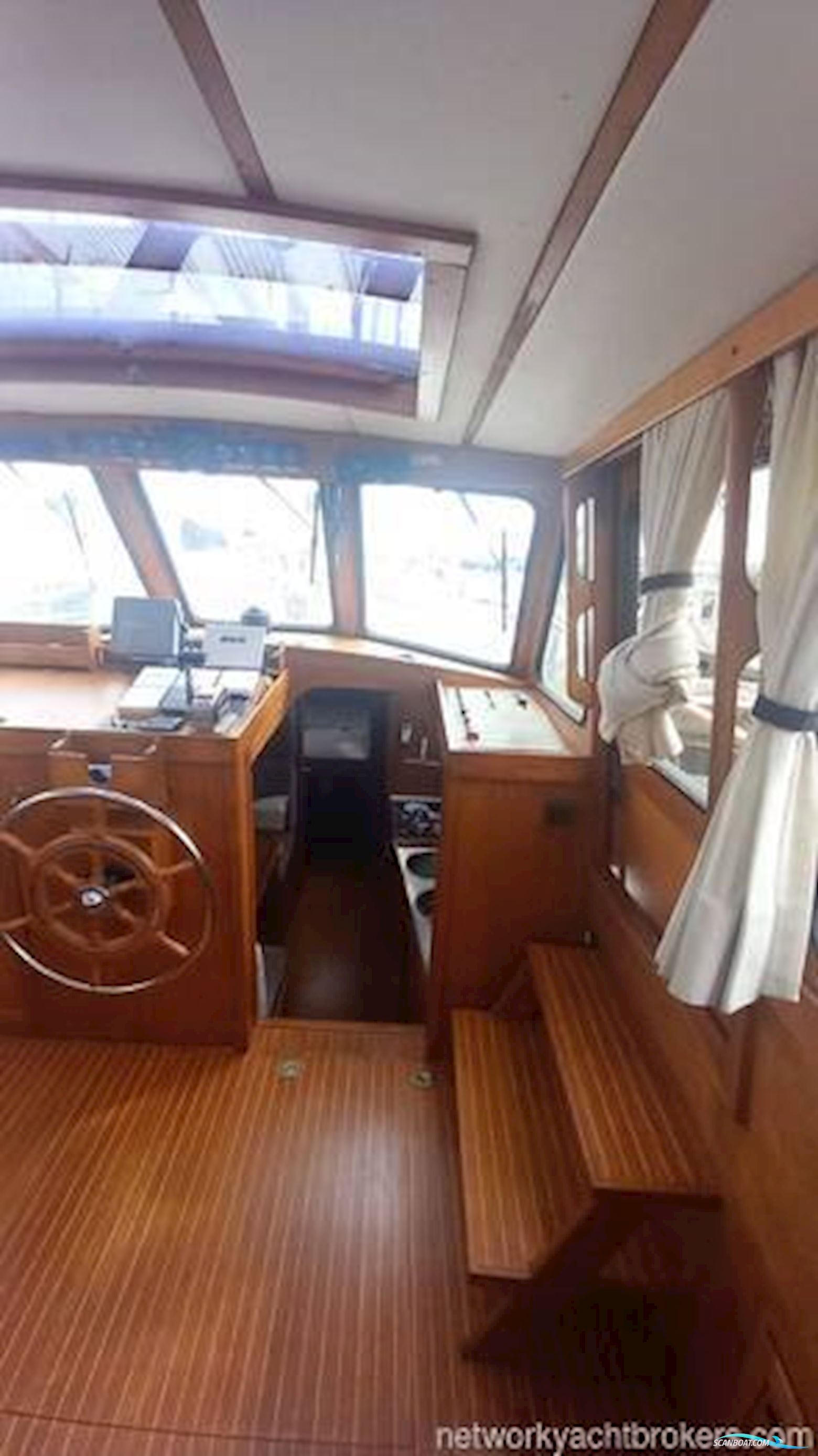 Nauticat 33