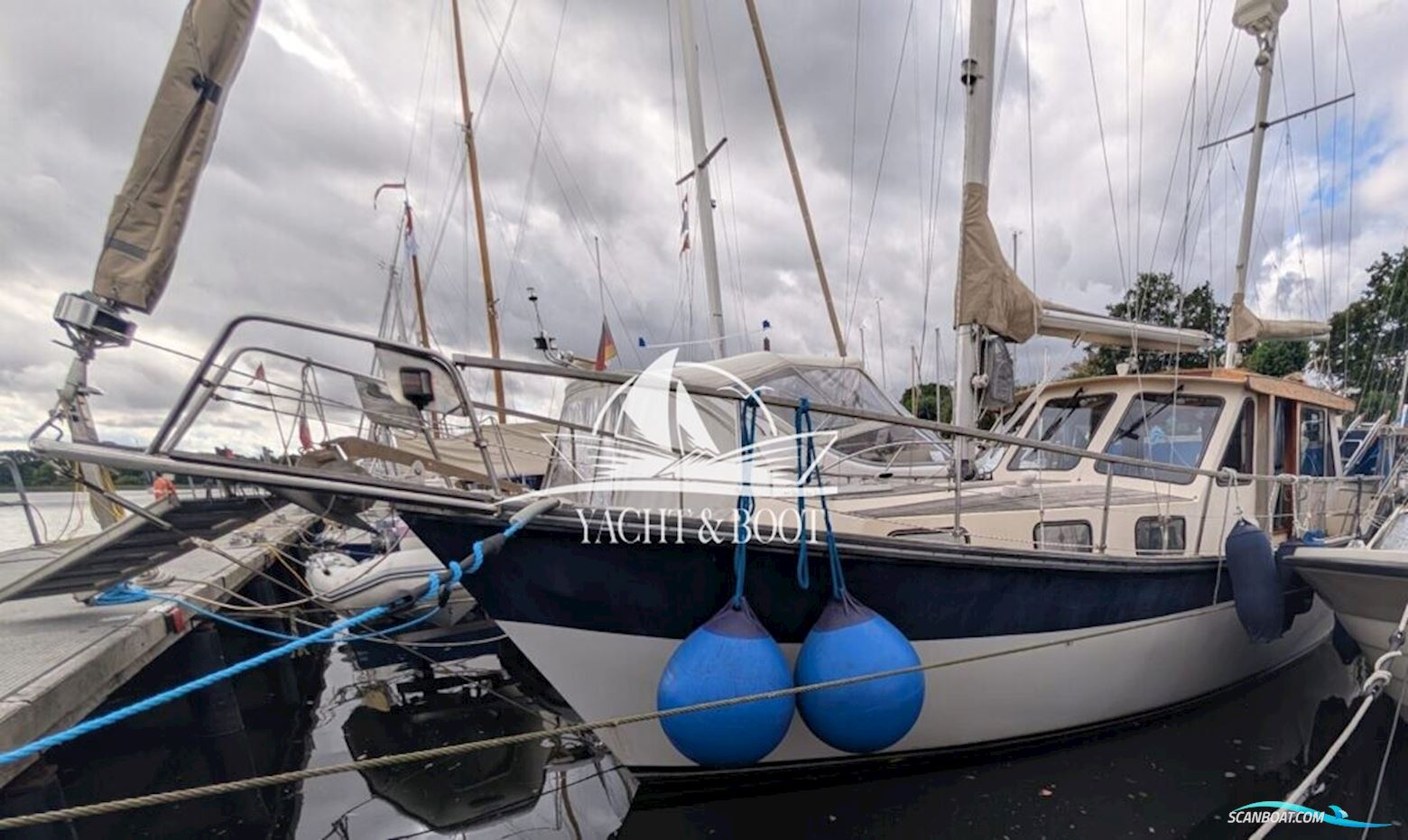 Nauticat 33