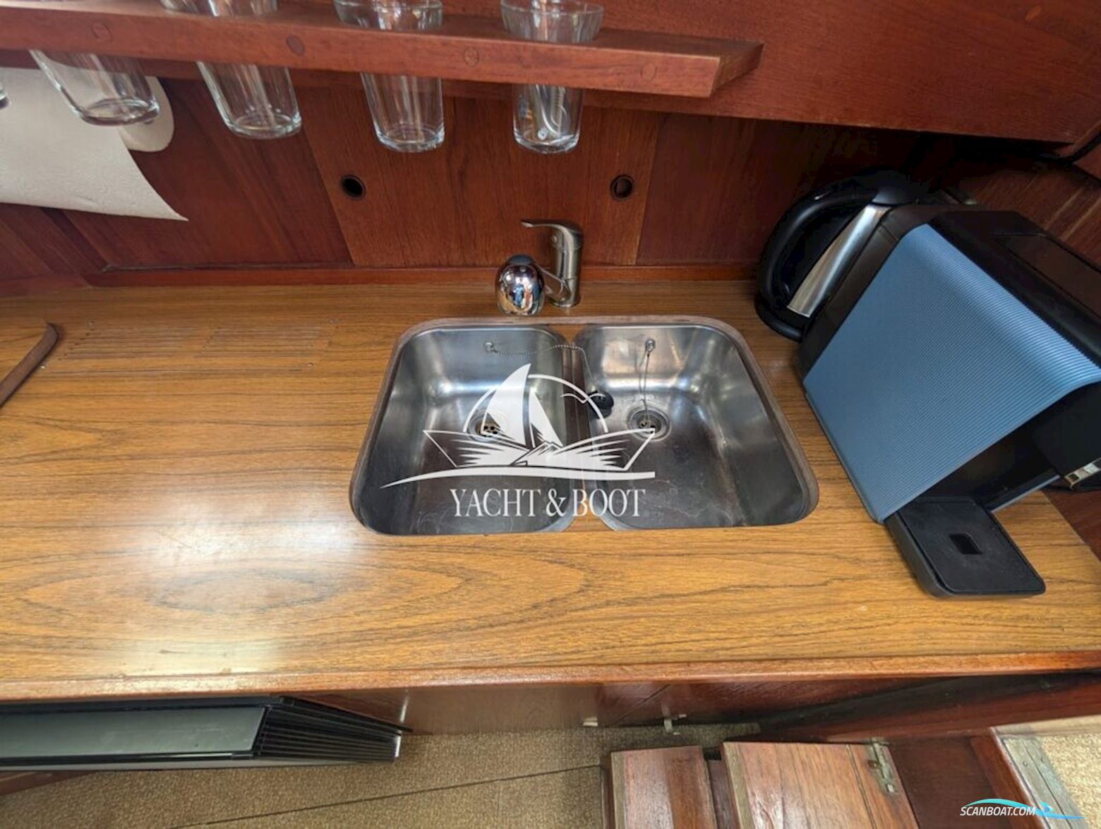 Nauticat 33