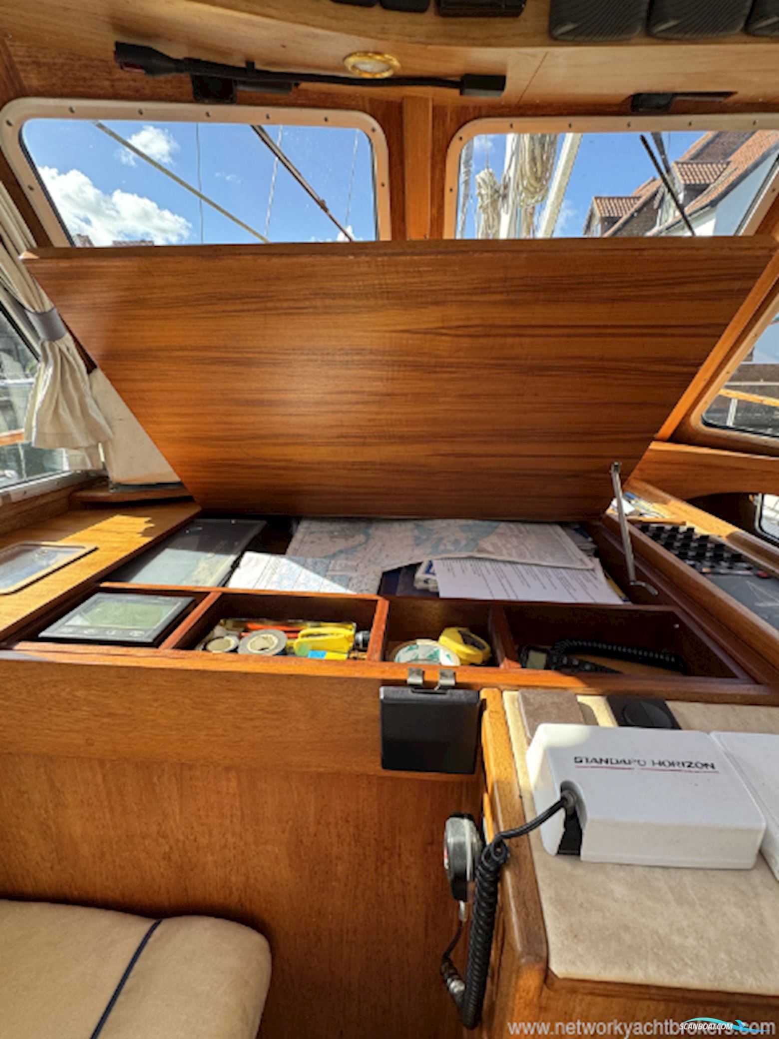 Nauticat 33