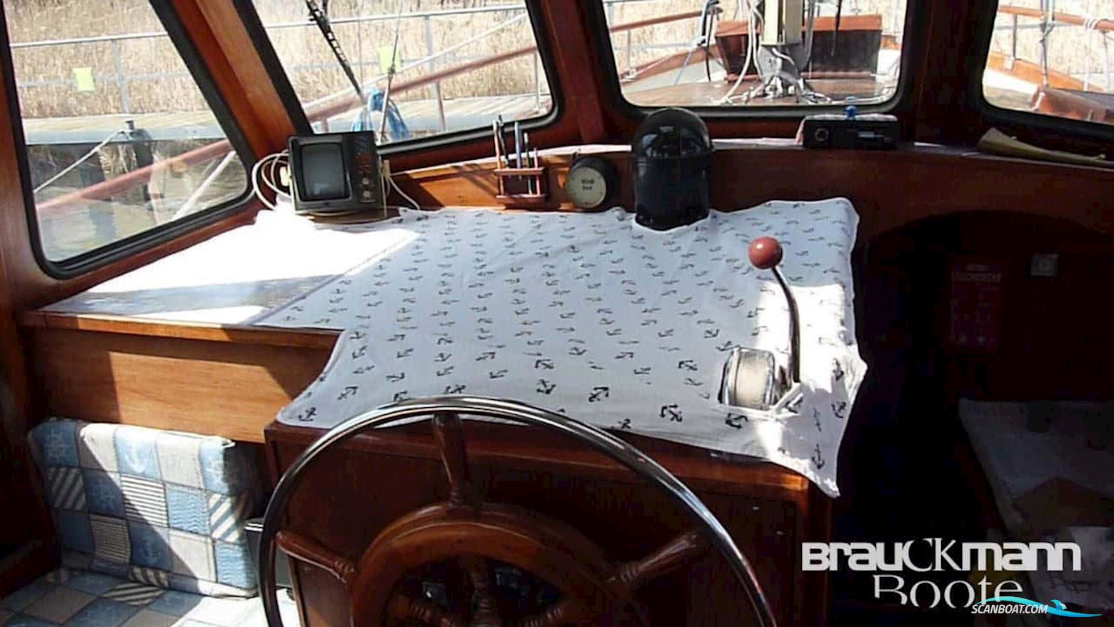 Nauticat 33