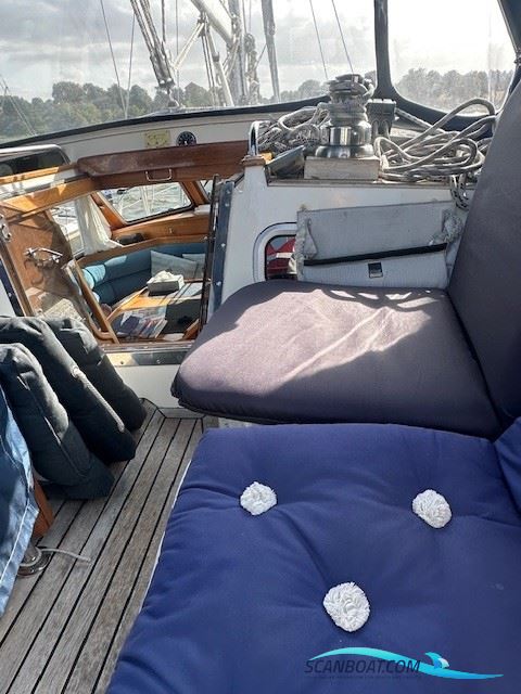 Nauticat 35