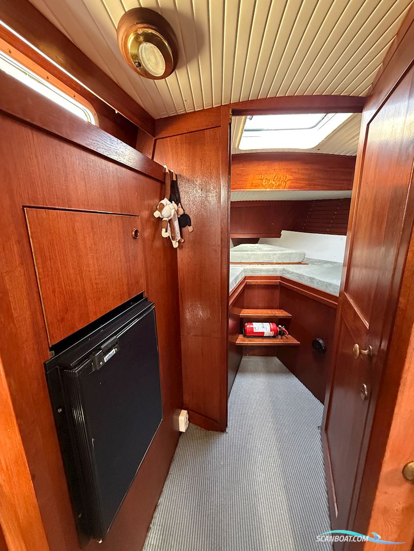 Nauticat 38