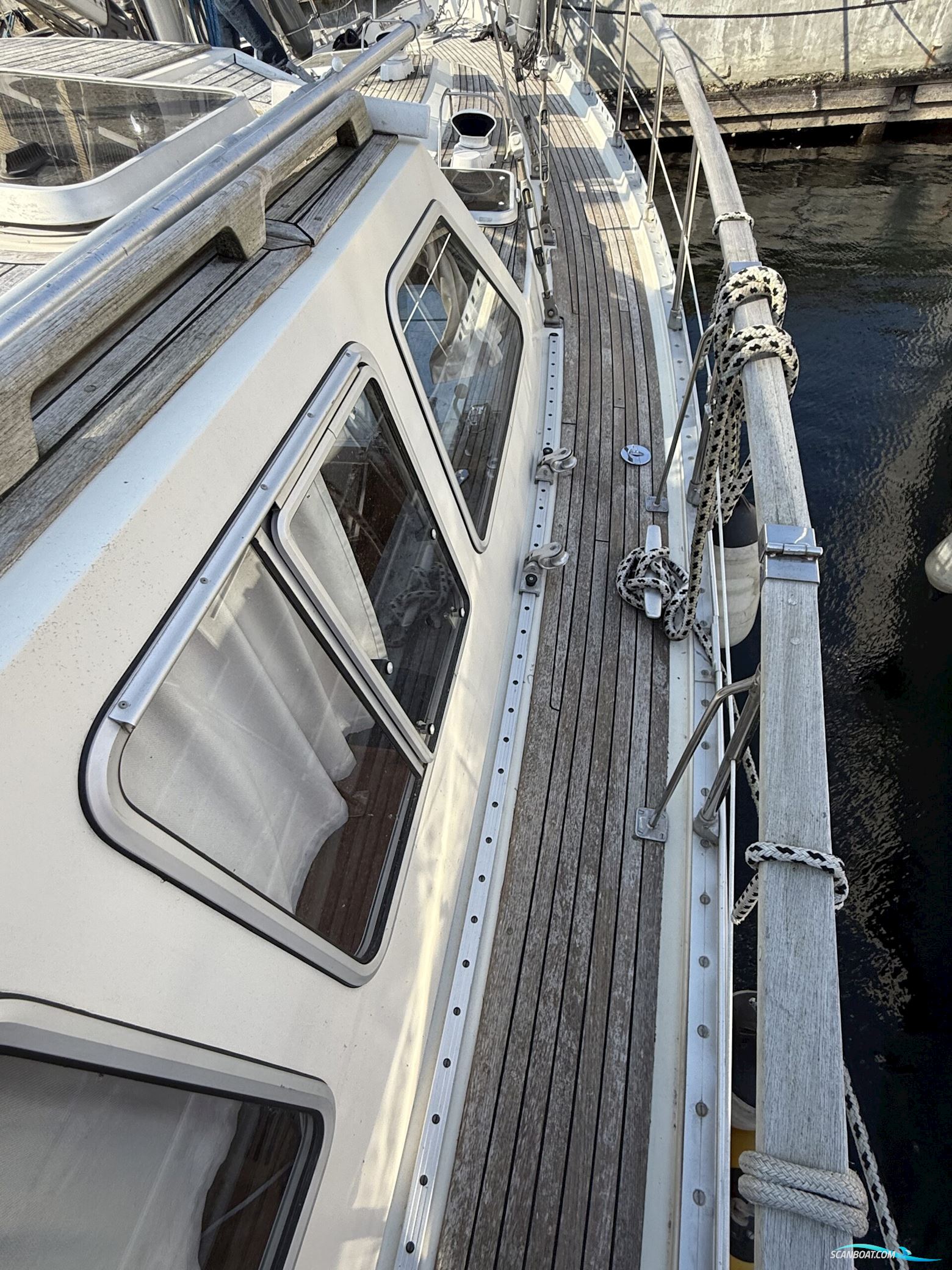 Nauticat 43 med mulig havneplads