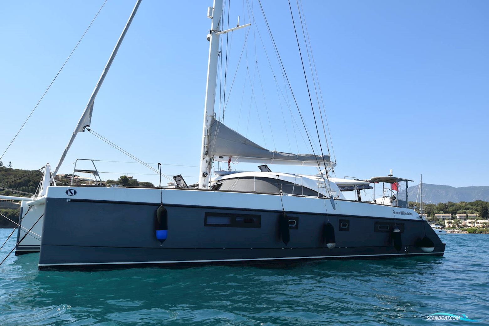 Nautitech 542 Zeilboten 2012, met Volvo Penta motor, Griekenland