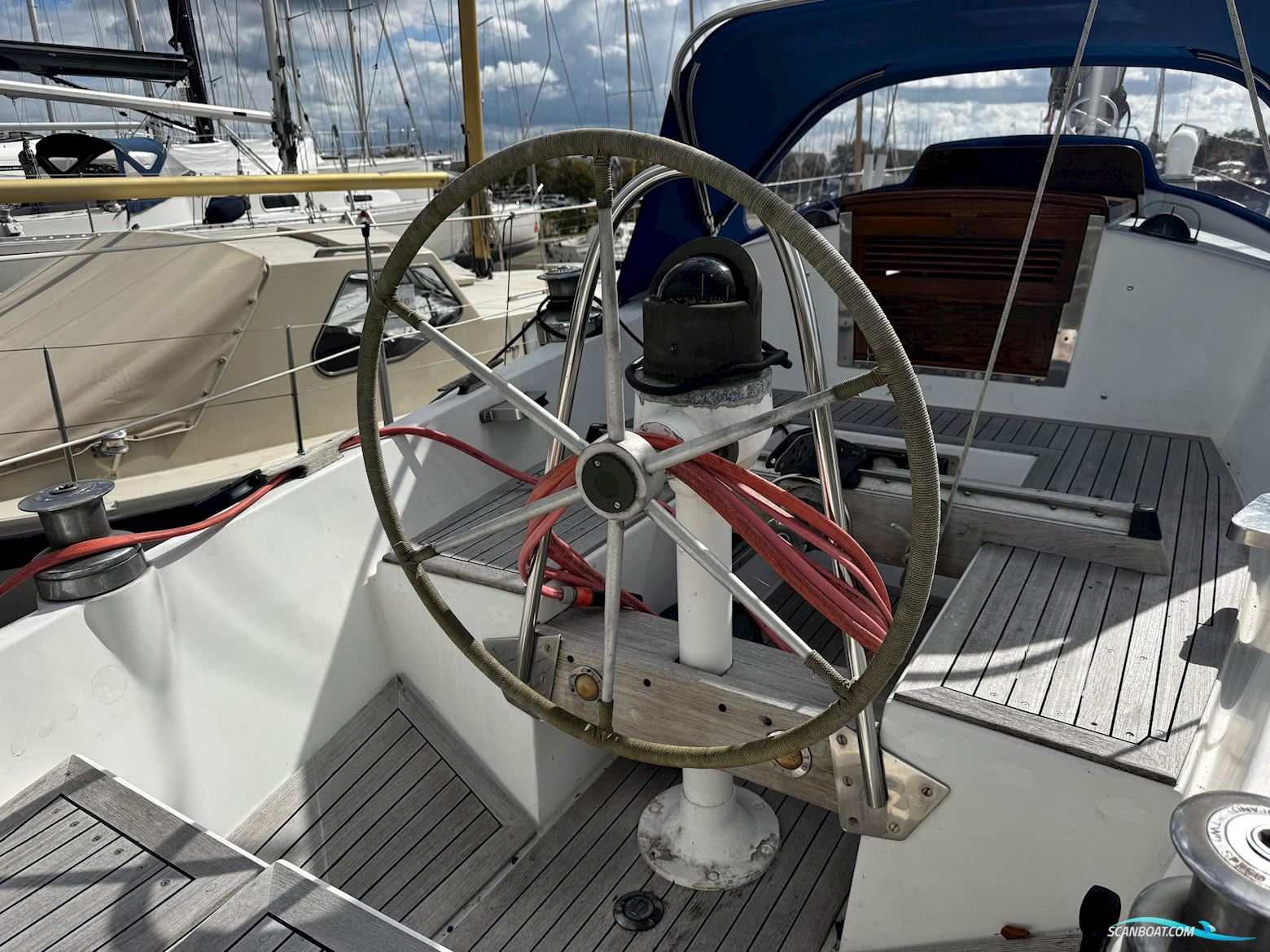 Nautors Swan 37
