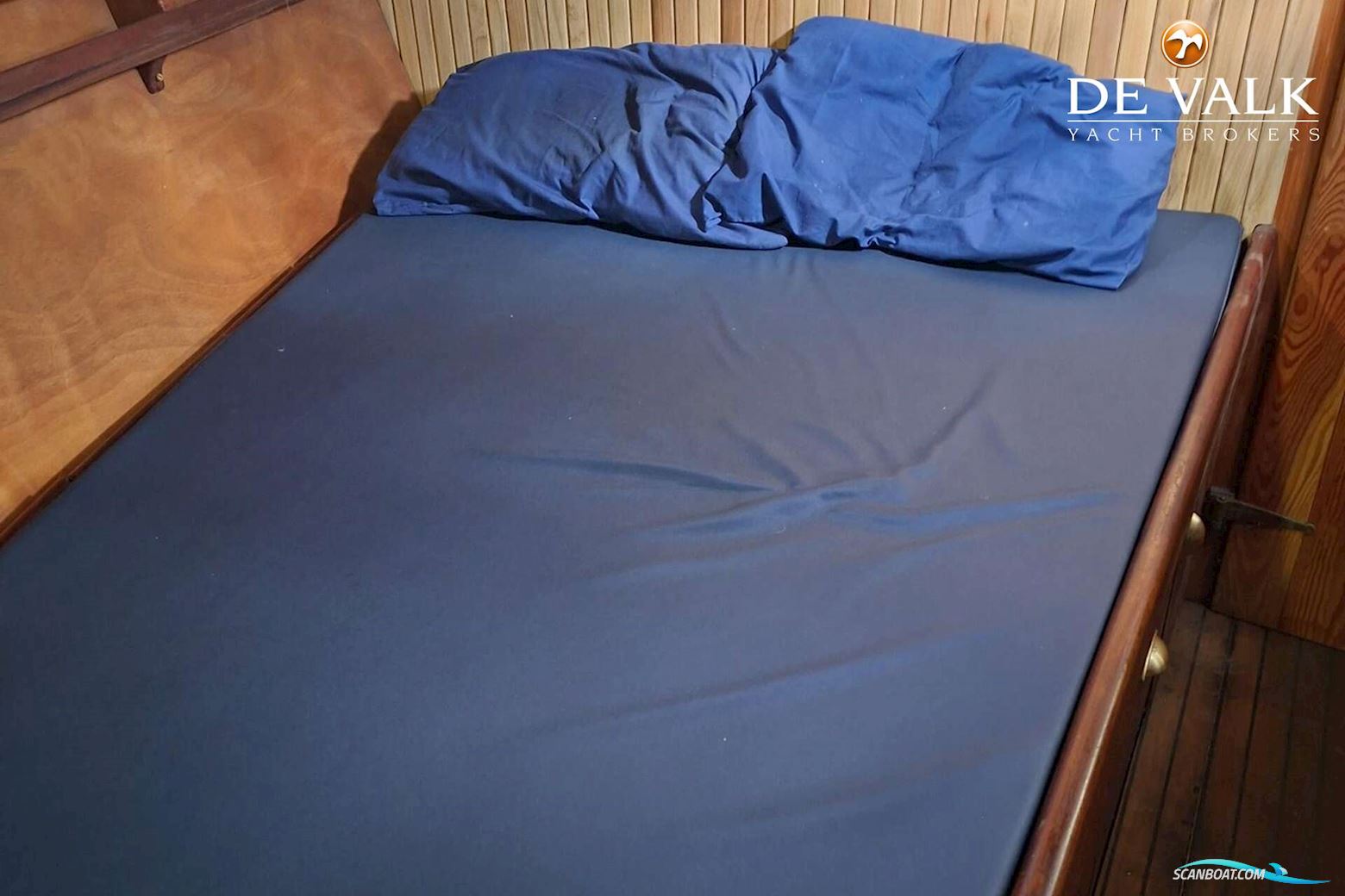 Nicholson 52