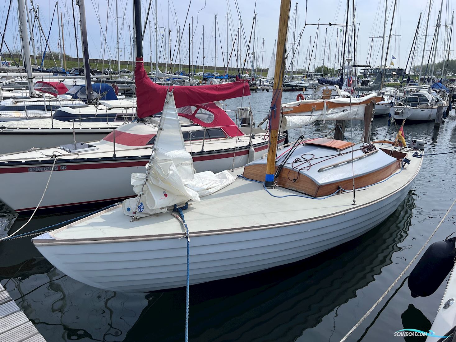 Nordisk Folkebåd Nordisches Folkeboot Zeilboten 1962, met Mariner motor, Duitsland