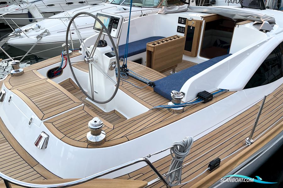Nordship 420 DS Deck Saloon