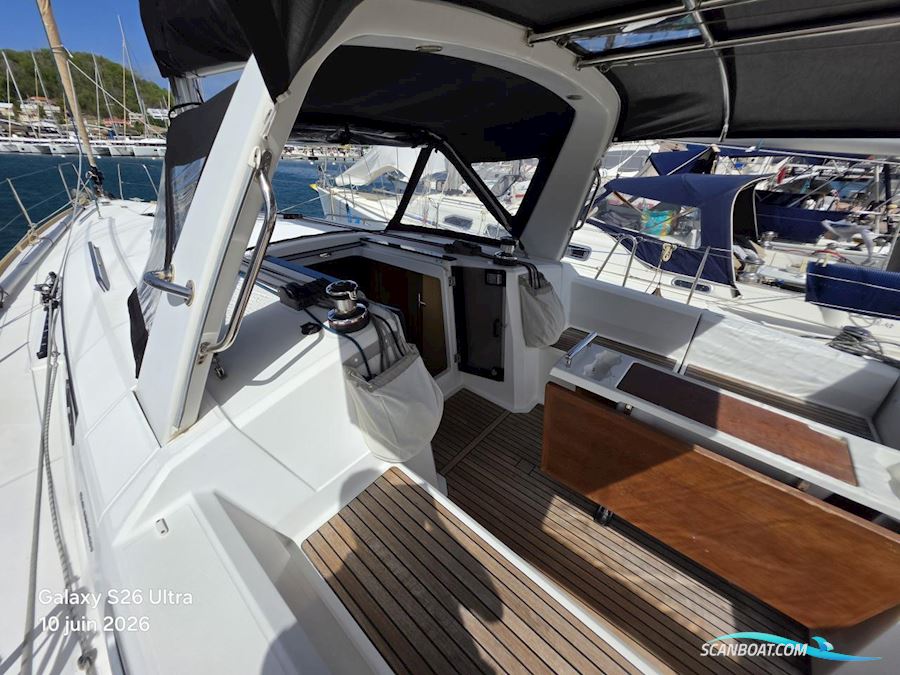 Oceanis 38