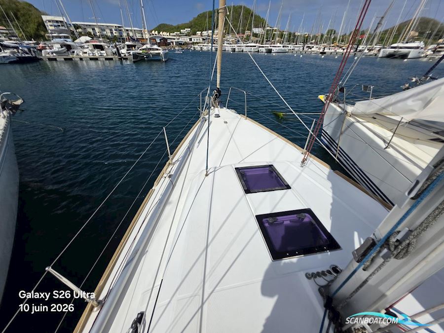 Oceanis 38