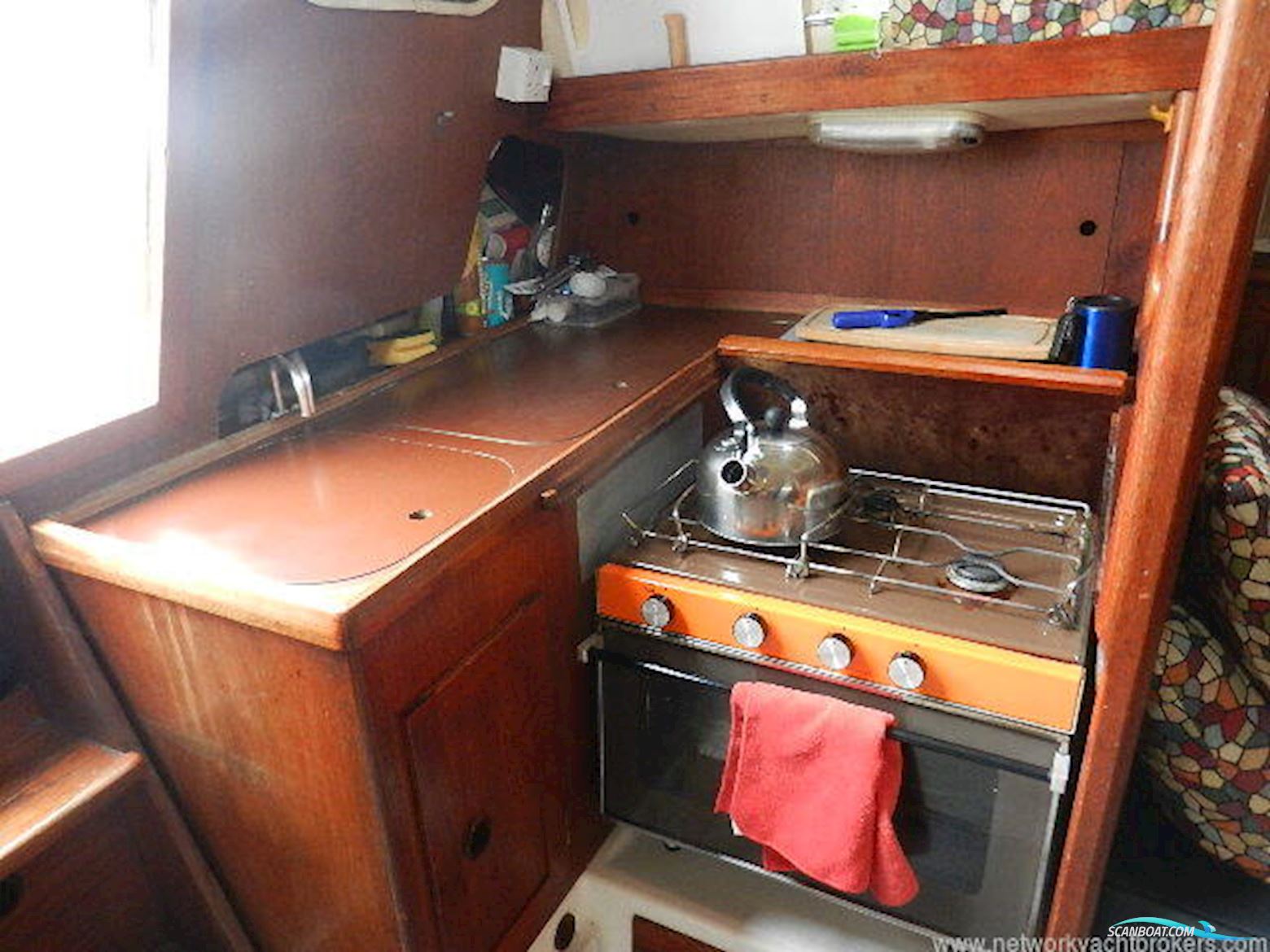 Omega Yachts 28