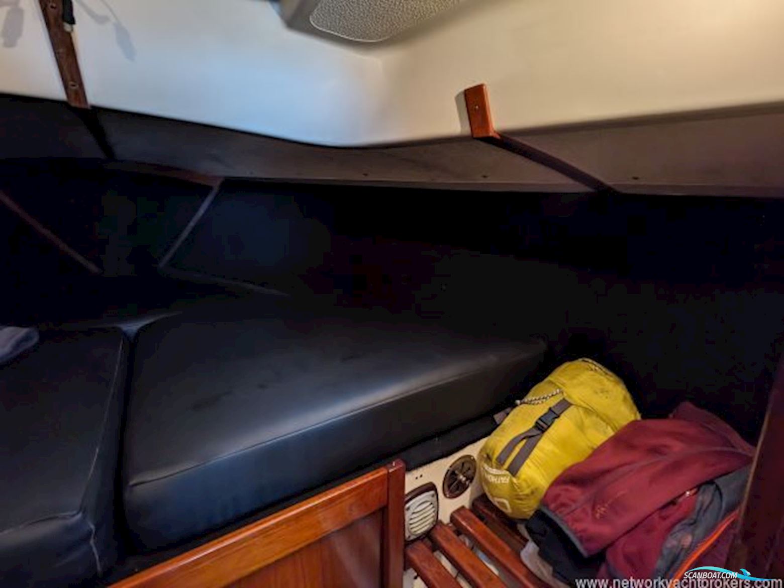 Omega Yachts 28