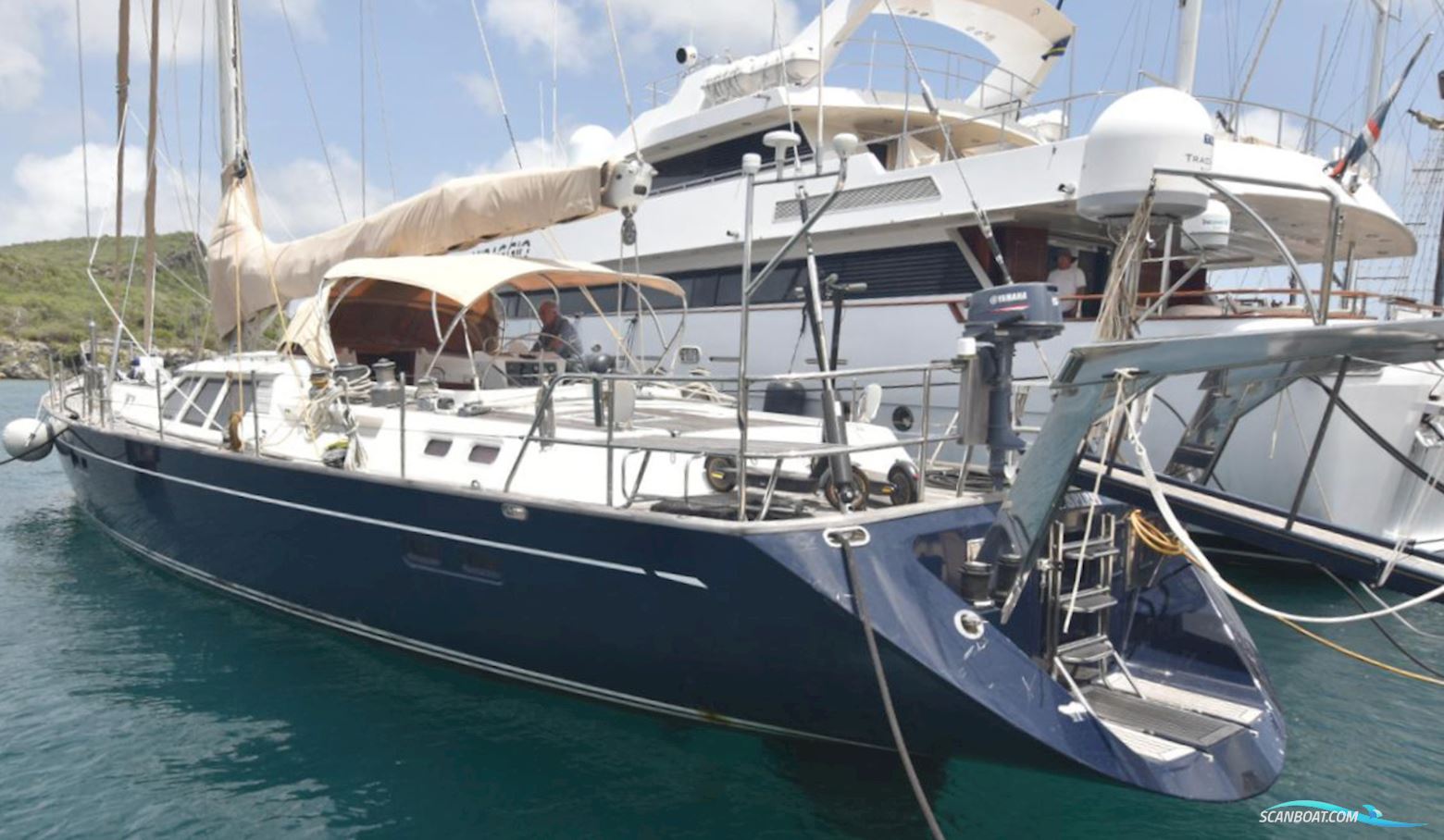 Oyster 80 Deck Saloon