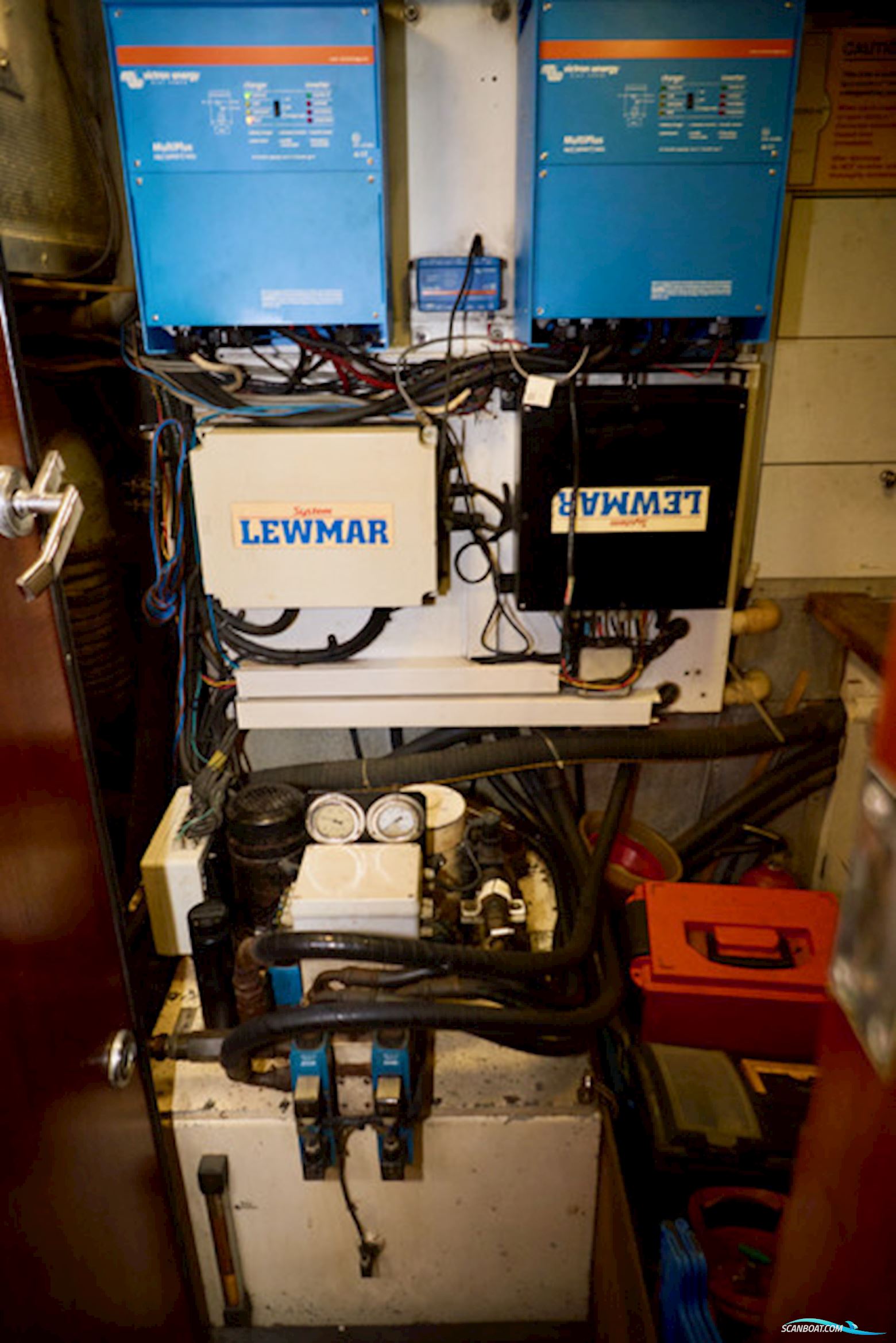 Oyster 80 Deck Saloon