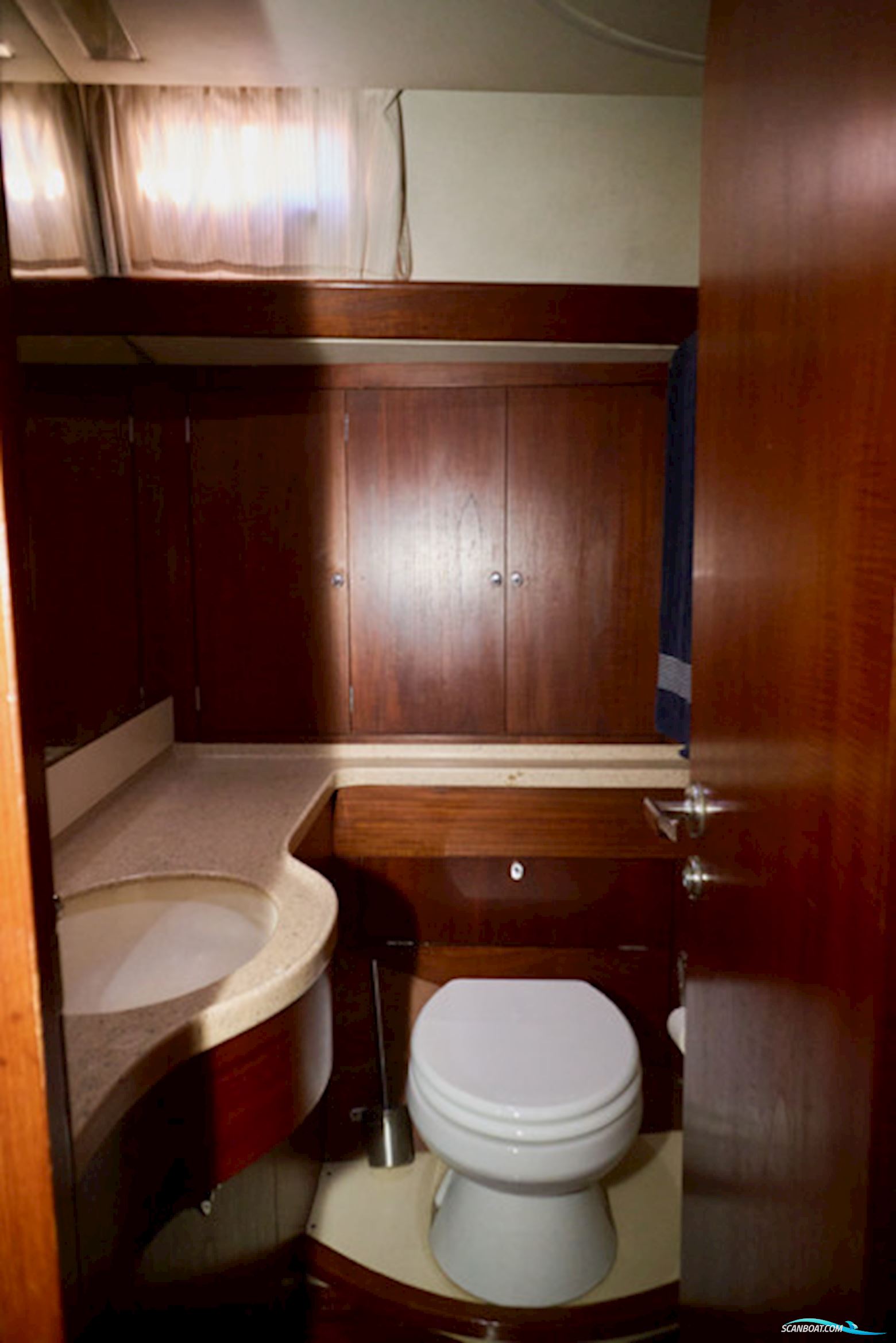 Oyster 80 Deck Saloon