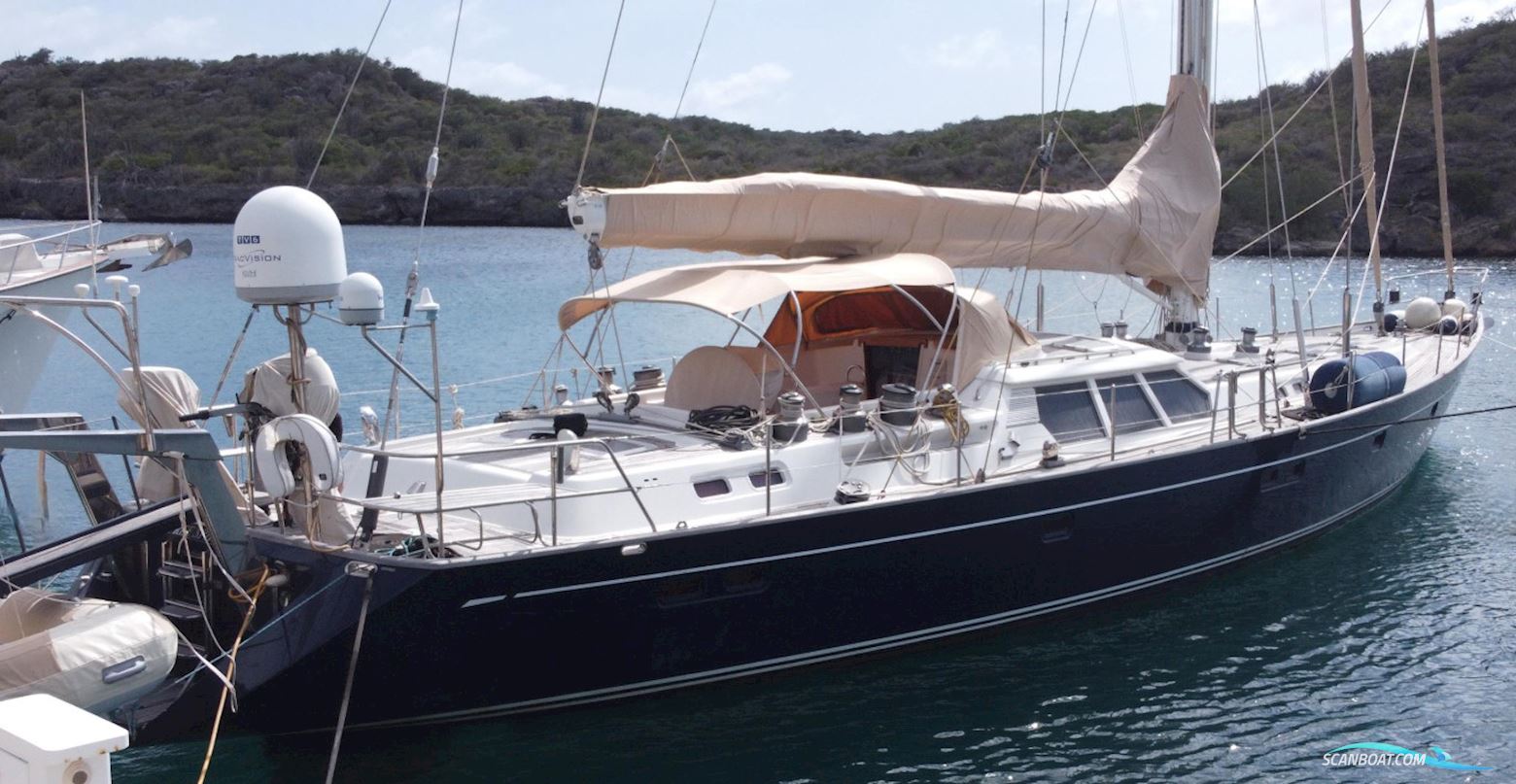 Oyster 80 Deck Saloon