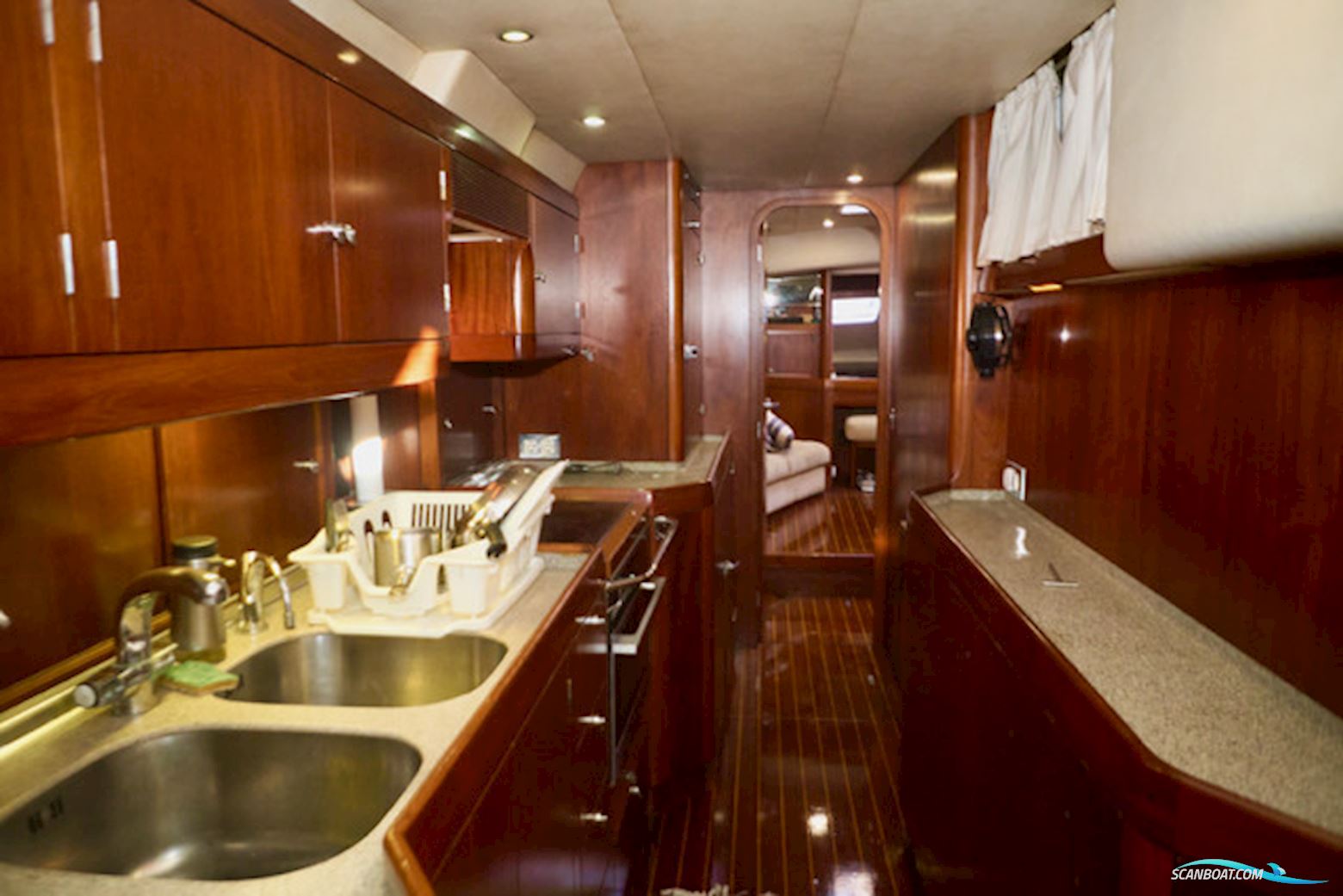 Oyster 80 Deck Saloon