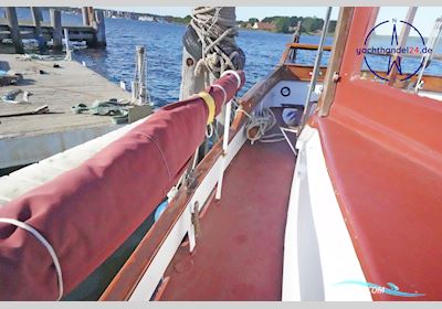 Pommersche Schlup Zeilboten 1984, met Mercedes OM 636 motor, Duitsland