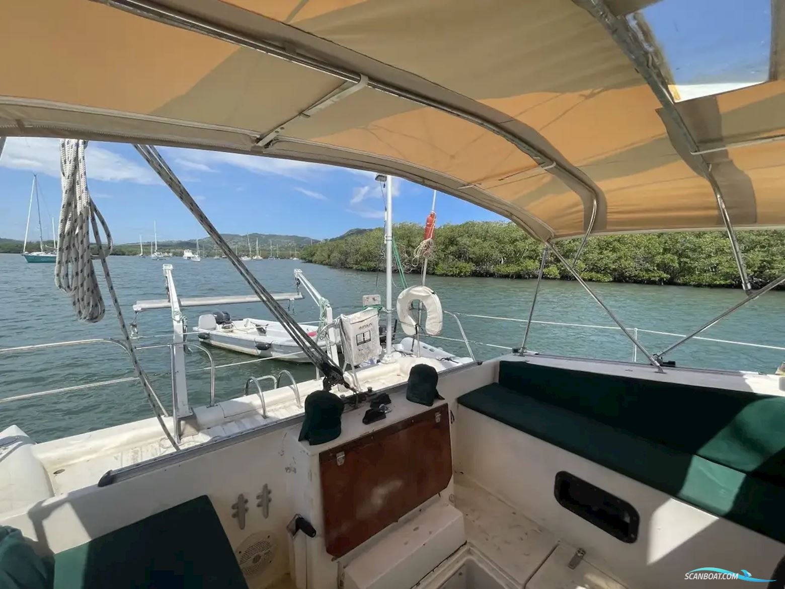 Prout Snowgoose 37