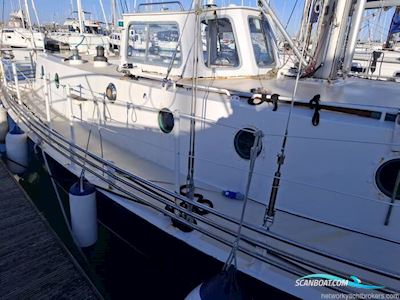 Roberts 40 Zeilboten 2001, met Ford 6 cylinder motor, United Kingdom