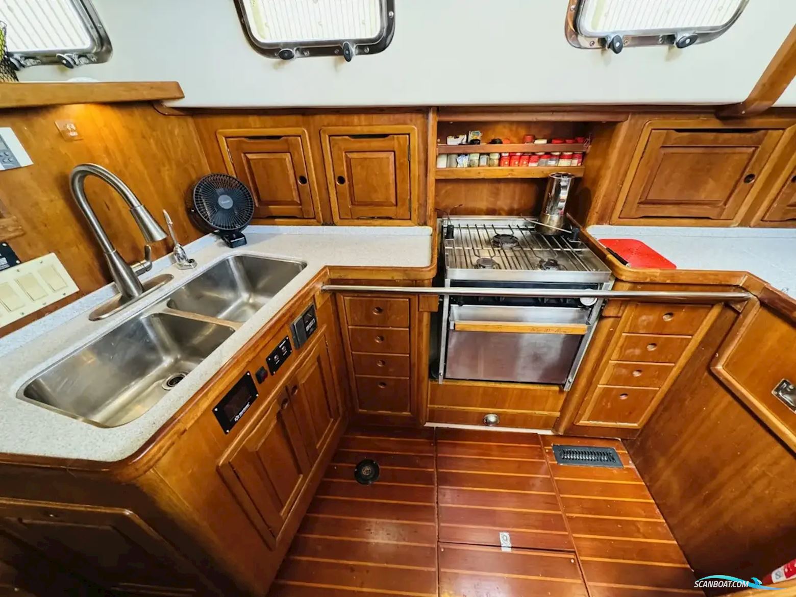 Saga 43