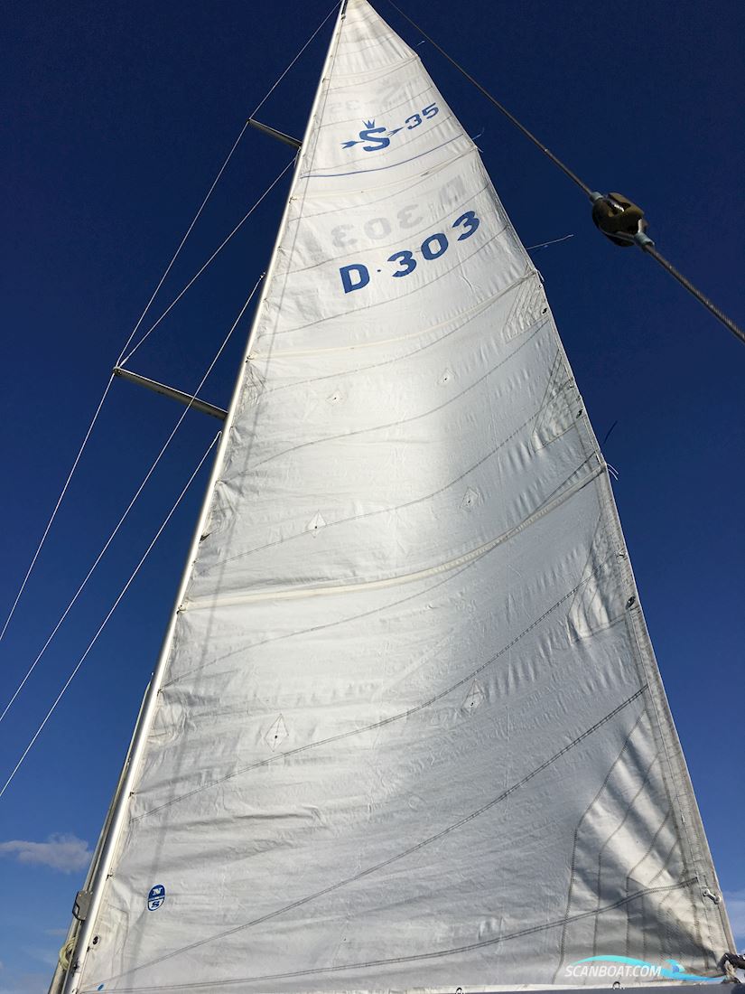 Sagitta 35