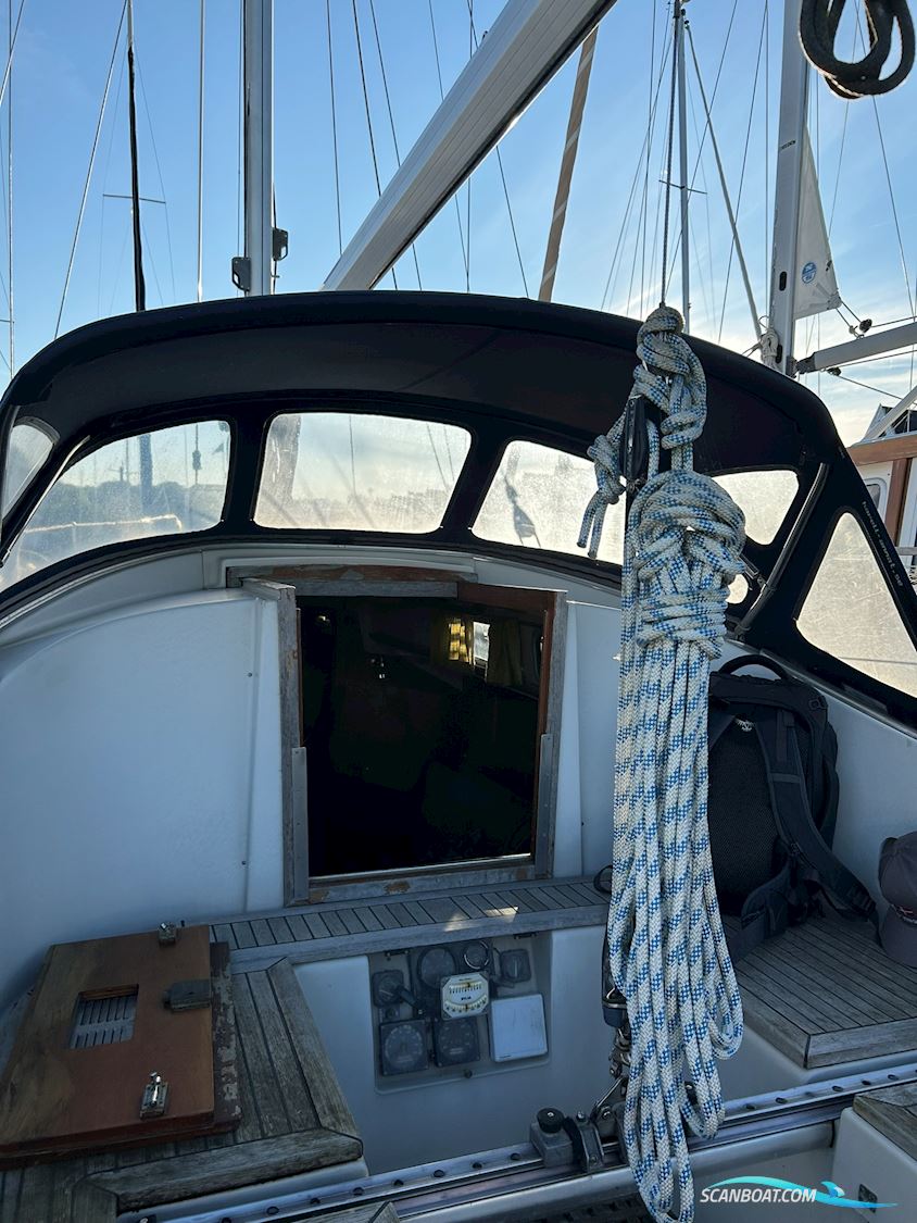 Sagitta 35