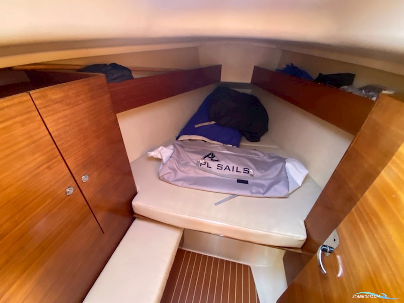 Salona 34