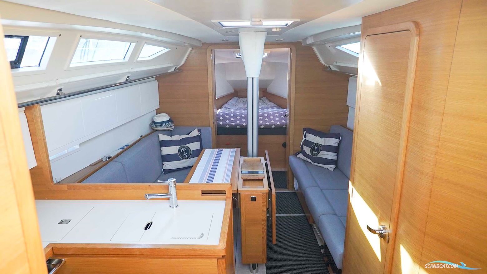 Salona 380
