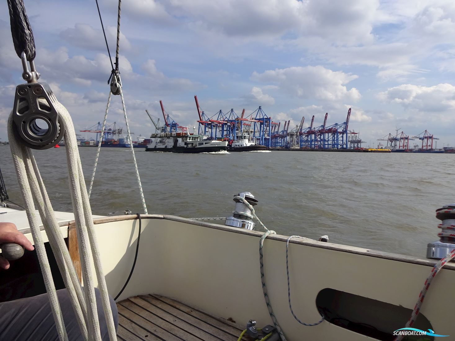 Schärenkreuzer Lotus 40