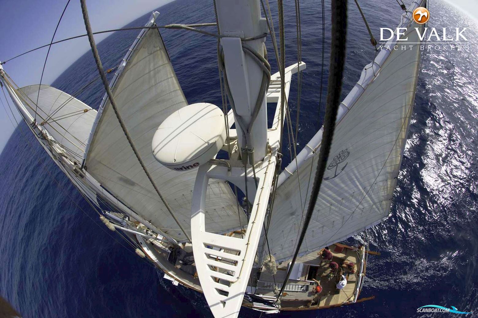 Schooner Sitting Bull 19.80