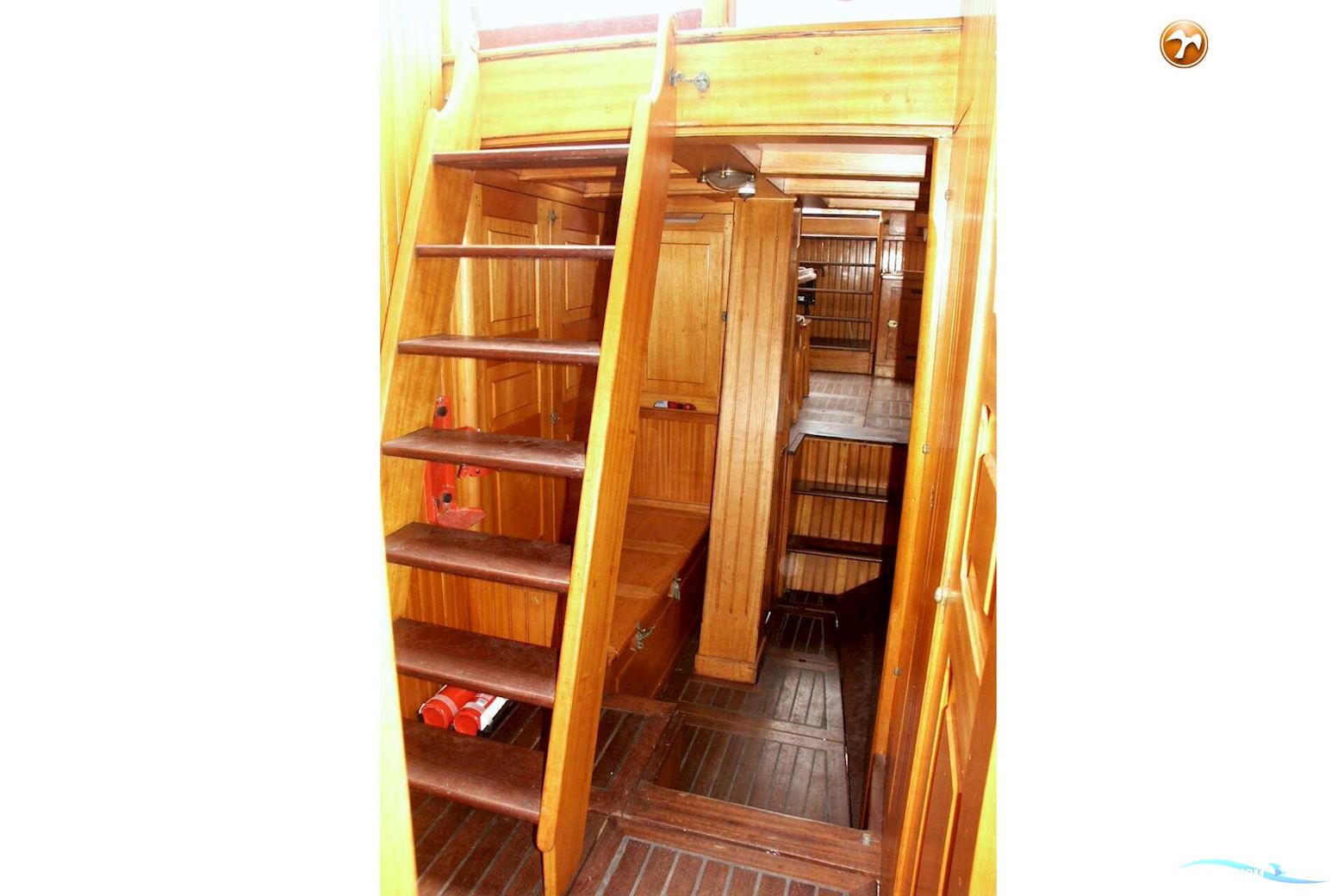 Schooner Sitting Bull 19.80