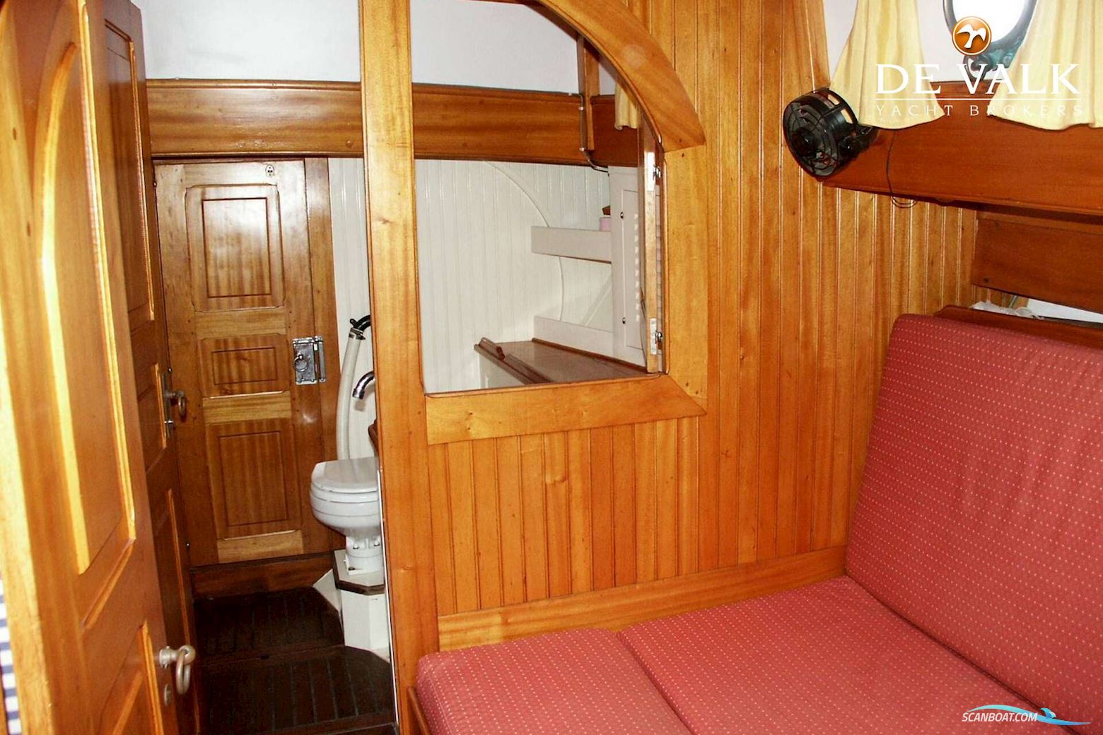 Schooner Sitting Bull 19.80