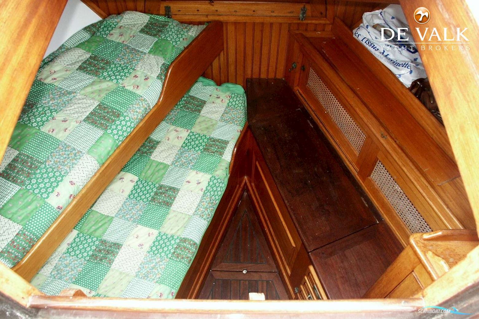 Schooner Sitting Bull 19.80