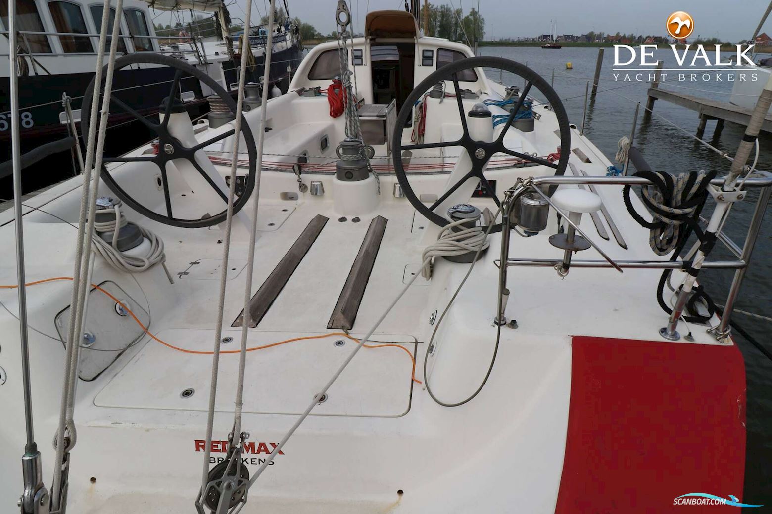 Simonis Voogd 63 with lift keel