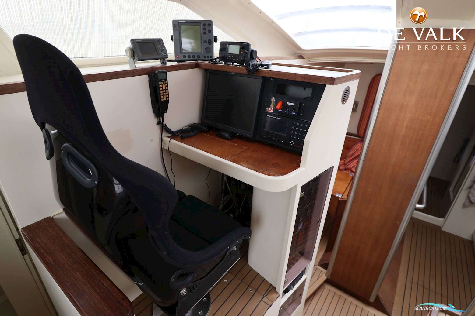 Simonis Voogd 63 with lift keel