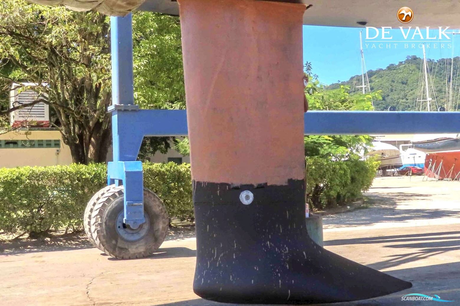 Simonis Voogd 63 with lift keel