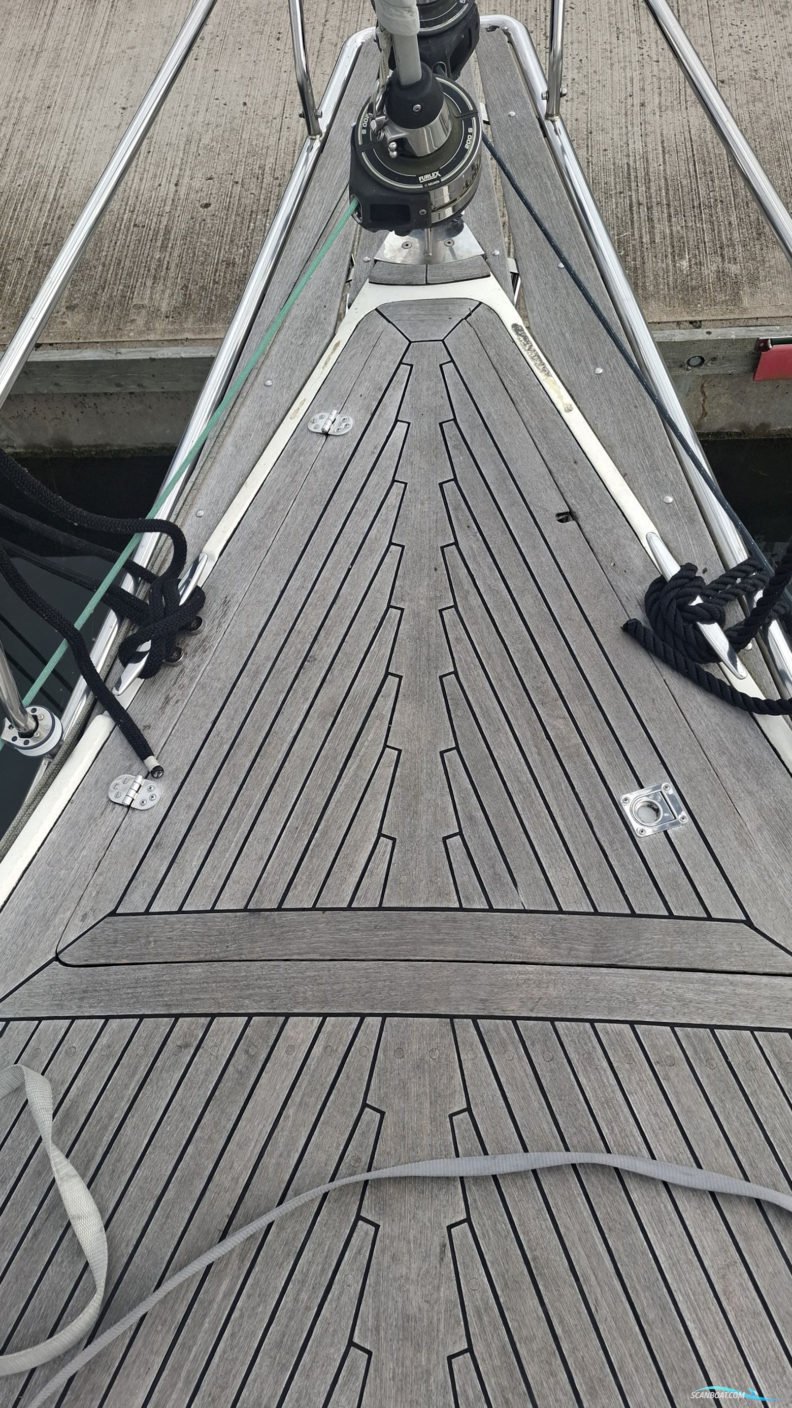 Sirius 32 DS
