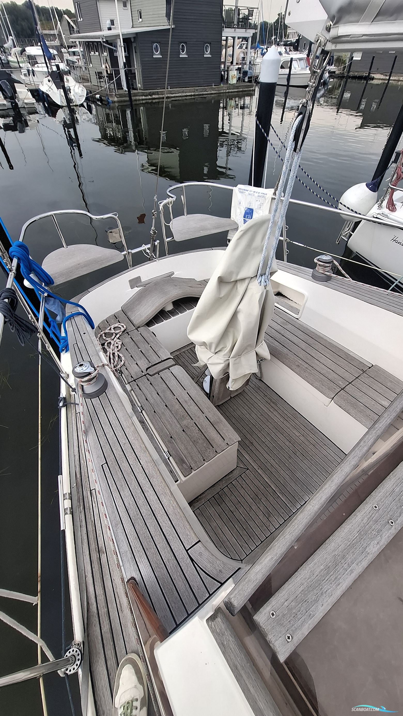 Sirius 32 DS