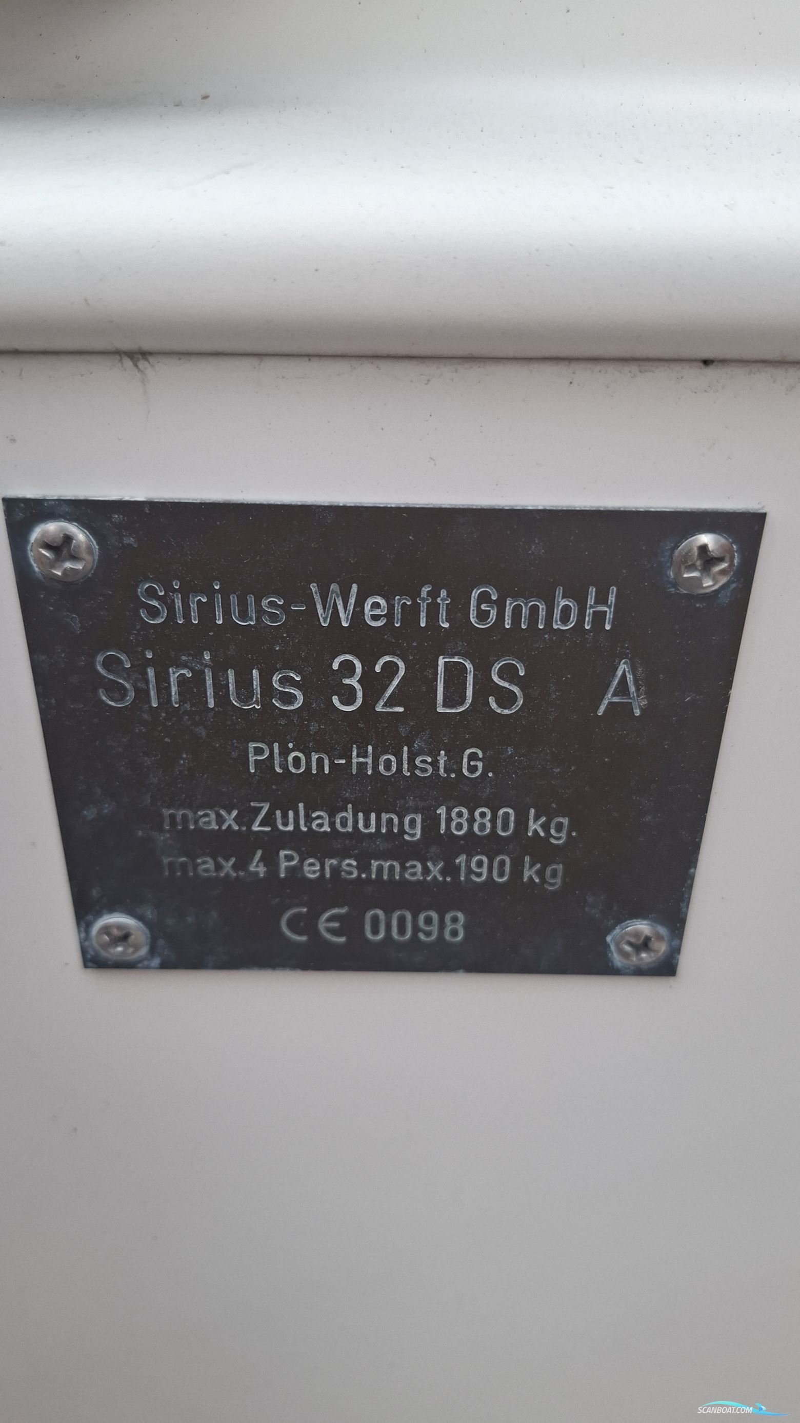 Sirius 32 DS